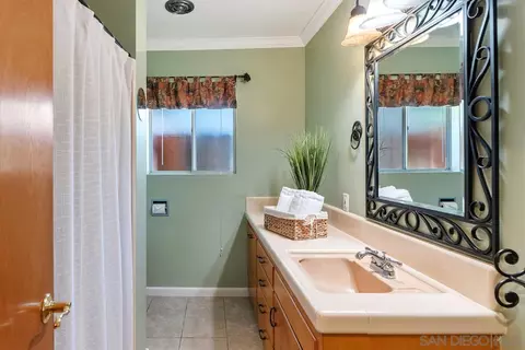 Bath - 2282 Dehesa Rd, El Cajon, CA 92019 photo 1 of 2