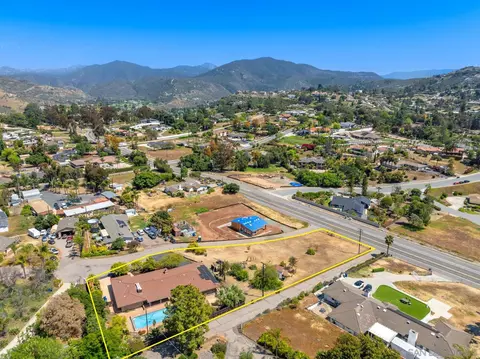View/Area - 2282 Dehesa Rd, El Cajon, CA 92019 photo 5 of 18