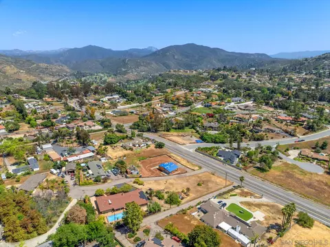 View/Area - 2282 Dehesa Rd, El Cajon, CA 92019 photo 4 of 18