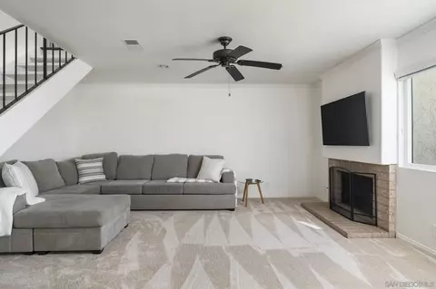 Living - 183 Countryhaven Rd, Encinitas, CA 92024 photo 1 of 2