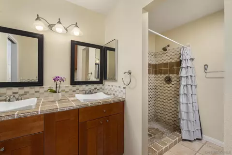 Bath - 183 Countryhaven Rd, Encinitas, CA 92024 photo 3 of 3