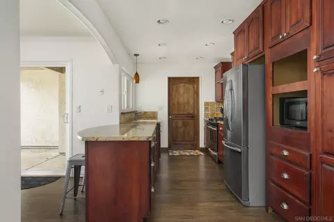Kitchen - 183 Countryhaven Rd, Encinitas, CA 92024 photo 2 of 3