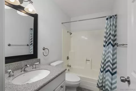 Bath - 183 Countryhaven Rd, Encinitas, CA 92024 photo 1 of 3