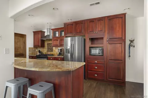 Kitchen - 183 Countryhaven Rd, Encinitas, CA 92024 photo 1 of 3