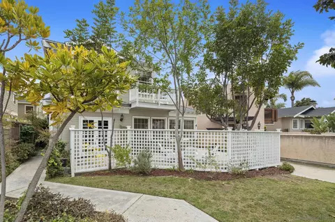 717 C Ave # A, Coronado, CA 92118 photo 2