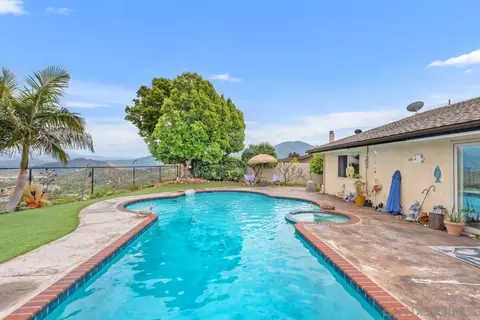10952 Avenida Roberta, Spring Valley, CA 91978 photo 25