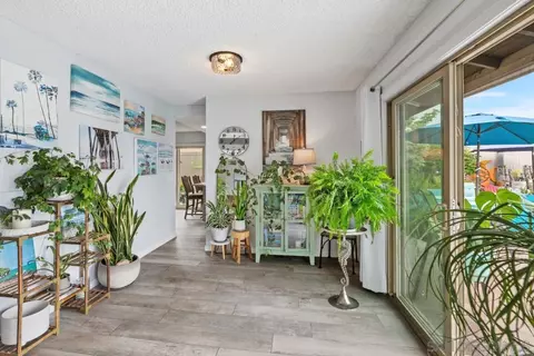10952 Avenida Roberta, Spring Valley, CA 91978 photo 9