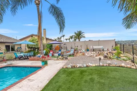 10952 Avenida Roberta, Spring Valley, CA 91978 photo 29