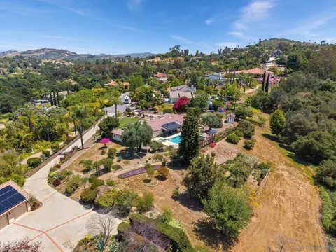 1009 Summit Trl, Escondido, CA 92025 photo 43