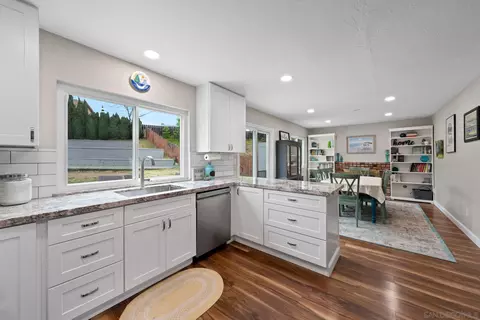 Kitchen - 10424 Nubbin Ct, Santee, CA 92071 photo 2 of 6