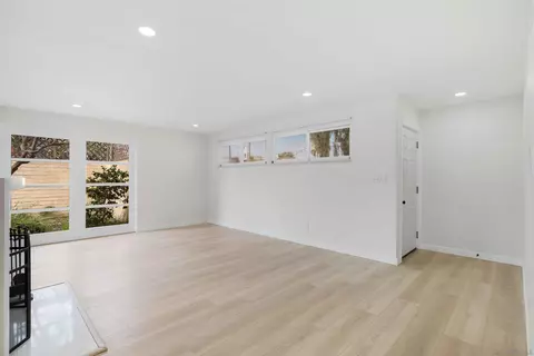 Living - 275 F Ave, Coronado, CA 92118 photo 2 of 6