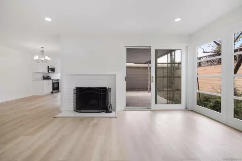 Living - 275 F Ave, Coronado, CA 92118 photo 3 of 6
