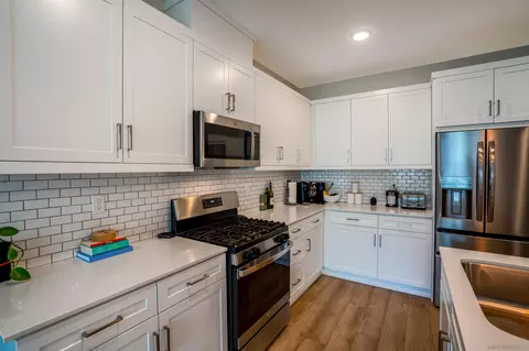 328 Satsuma Trl, Fallbrook, CA 92028 photo 9