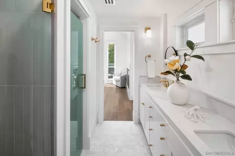 Bath - 741 G Ave, Coronado, CA 92118 photo 2 of 7