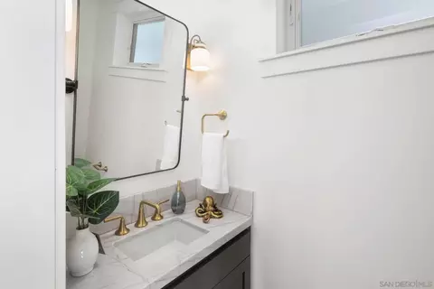 Bath - 741 G Ave, Coronado, CA 92118 photo 1 of 7