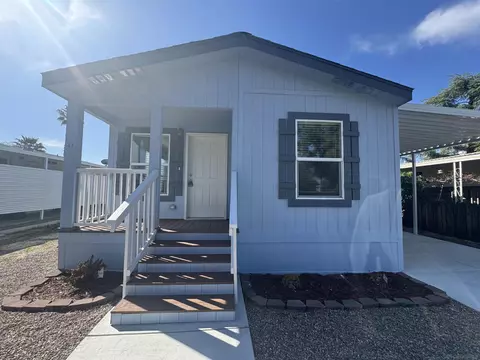 725 W Thornton Ave Hemet Ca 92543 #11, Hemet, CA 92543