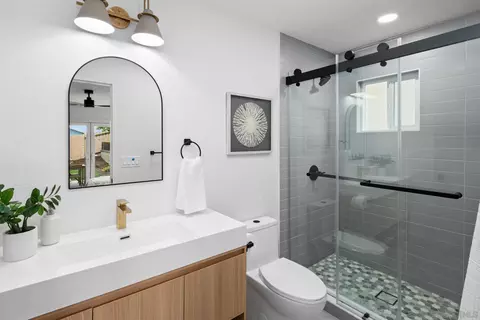 662 E J St, Chula Vista, CA 91910 photo 10