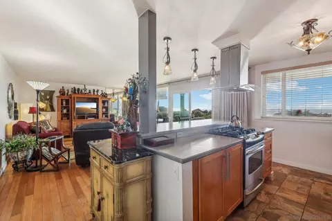 1352 Seacoast Dr, Imperial Beach, CA 91932 photo 23