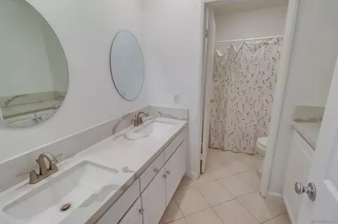 Bath - 32411 Cassino Ct, Temecula, CA 92592 photo 4 of 8