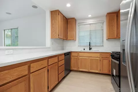 Kitchen - 4054 Craven Rd UNIT 49, Oceanside, CA 92057 photo 1 of 2