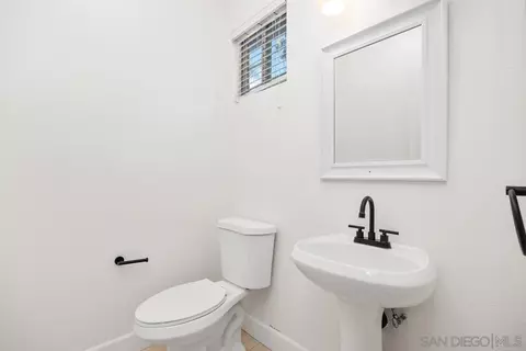 Bath - 4054 Craven Rd UNIT 49, Oceanside, CA 92057 photo 1 of 4