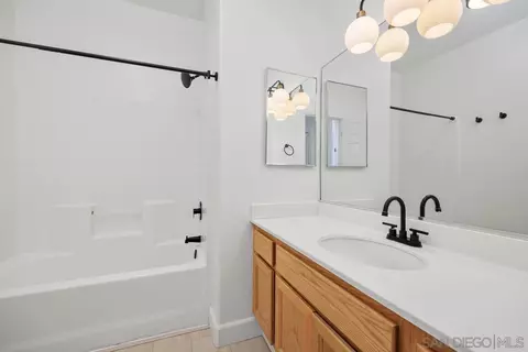 Bath - 4054 Craven Rd UNIT 49, Oceanside, CA 92057 photo 4 of 4