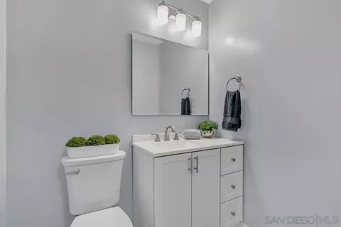 Bath - 8024 Winter Gardens Blvd UNIT A, El Cajon, CA 92021 photo 2 of 4