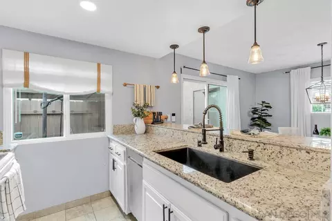 Kitchen - 8024 Winter Gardens Blvd UNIT A, El Cajon, CA 92021 photo 3 of 6