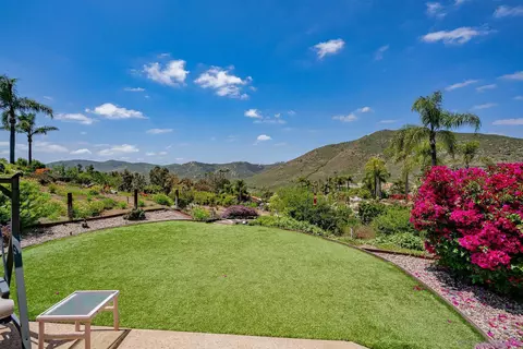Exterior - 3611 Lago Sereno, Escondido, CA 92029 photo 4 of 5