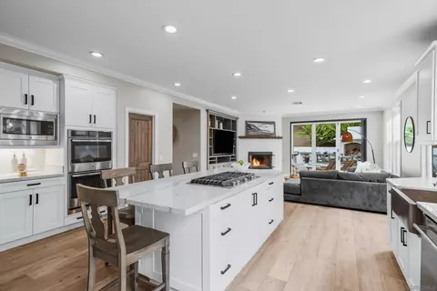 Kitchen - 6402 Topmast Dr, Carlsbad, CA 92011 photo 4 of 5