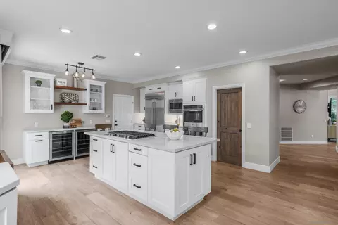 Kitchen - 6402 Topmast Dr, Carlsbad, CA 92011 photo 5 of 5