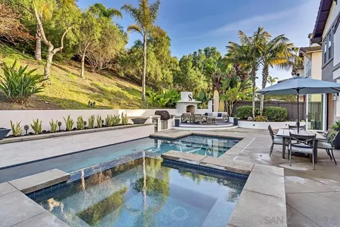 Exterior - 6402 Topmast Dr, Carlsbad, CA 92011 photo 7 of 12