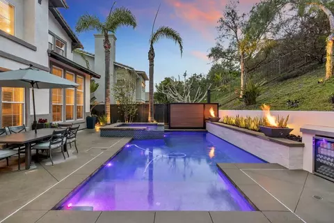 Exterior - 6402 Topmast Dr, Carlsbad, CA 92011 photo 11 of 12
