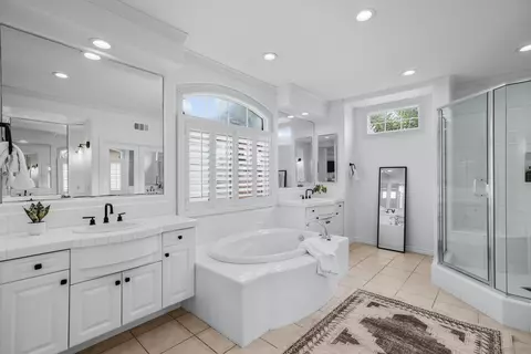 Bath - 6402 Topmast Dr, Carlsbad, CA 92011 photo 1 of 3