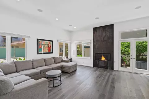 716 Glenview Ln, La Jolla, CA 92037 photo 6