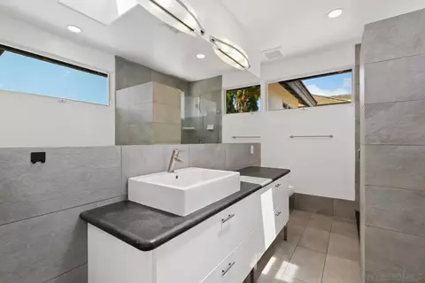 716 Glenview Ln, La Jolla, CA 92037 photo 15