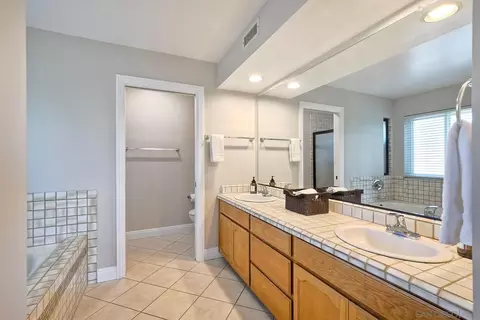 13205 Poway Hills Dr, Poway, CA 92064 photo 38