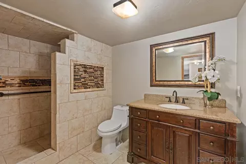 Bath - 3049 Millar Ranch Rd, Spring Valley, CA 91978 photo 2 of 6