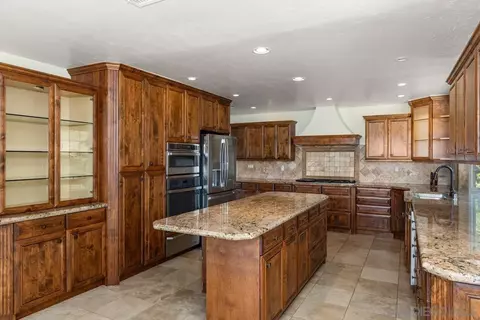 Kitchen - 3049 Millar Ranch Rd, Spring Valley, CA 91978 photo 2 of 3