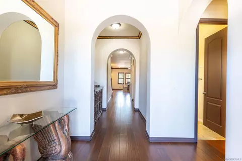 Entry Way - 1961 James Gaynor St, Fallbrook, CA 92028 photo 2 of 2