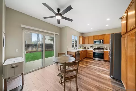 1747 Benedetto Pt, Perris, CA 92571 photo 6