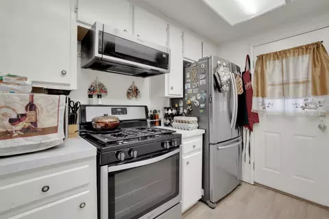 Kitchen - 4006 Echo Dr, Julian, CA 92036 photo 2 of 3
