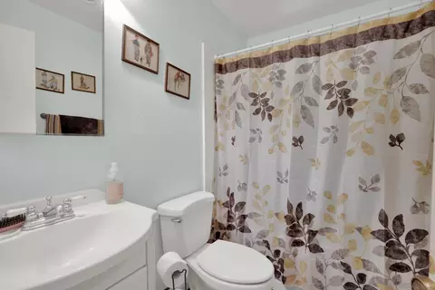Bath - 4006 Echo Dr, Julian, CA 92036 photo 2 of 2