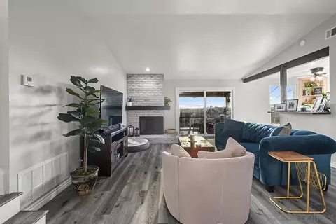 Living - 2235 Monaghan Ct, Spring Valley, CA 91977 photo 4 of 5