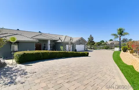 756 Hale Dr, Alpine, CA 91901
