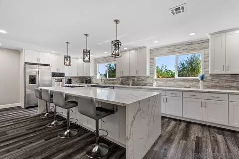12066 Fuerte Dr, El Cajon, CA 92020