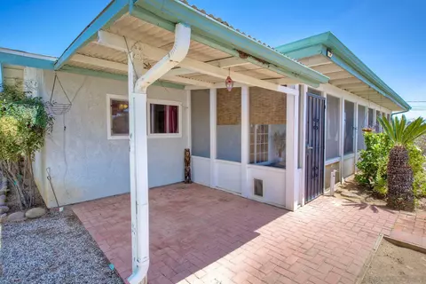 Exterior - 1038 Knoll Park Ln, Fallbrook, CA 92028 photo 9 of 10