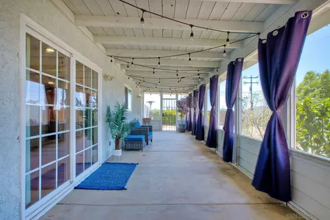 Exterior - 1038 Knoll Park Ln, Fallbrook, CA 92028 photo 3 of 10