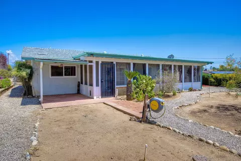 Exterior - 1038 Knoll Park Ln, Fallbrook, CA 92028 photo 8 of 10