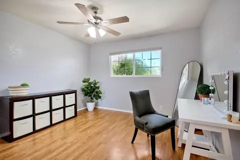 Bedroom - 1038 Knoll Park Ln, Fallbrook, CA 92028 photo 4 of 5